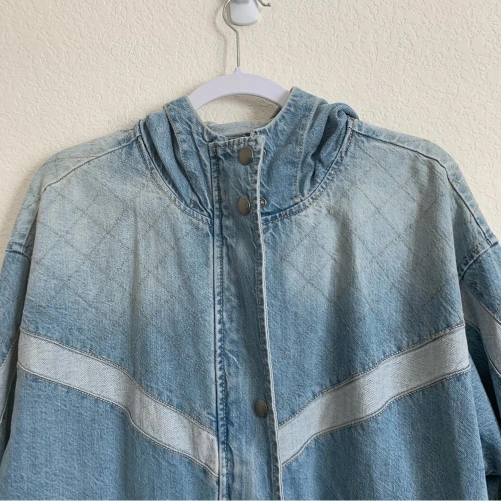 American Eagle women’s blue full zip hooded denim jacket L
